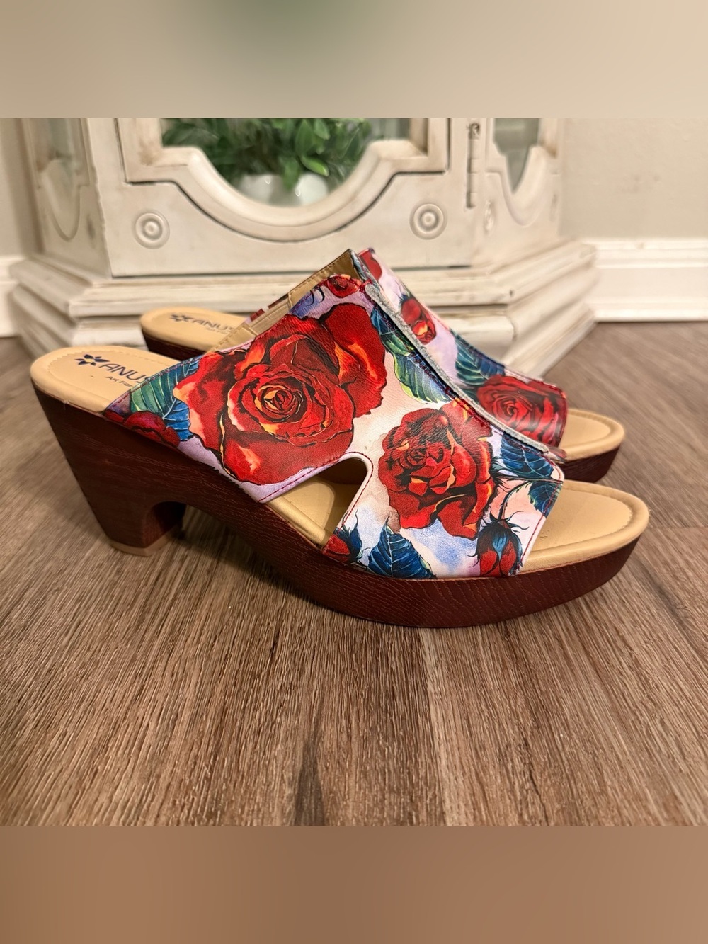 Anuschka Anaya Roses Red Comfort Slide Platform Leather Sandal Women’s Size 10